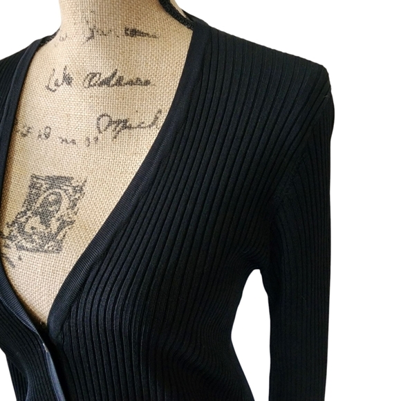 L'Agence Isabella Fitted Button-down 3/4 Sleeve Cardigan Black Ribbed Sweater -L - Picture 3 of 9
